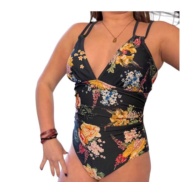 NEW Cupshe SWIMSUIT Women's LG Tropical Floral Cutout One-Piece Bathing Suit NWT - Picture 4 of 15